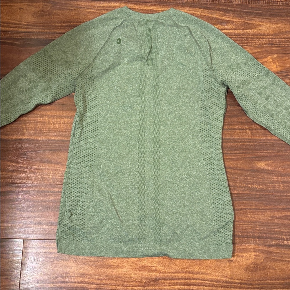 Green figs underscrubs in good condition - Picture 2 of 2